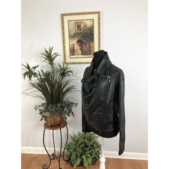 BCBGenaration Women Black M Leather And Ponte Envelope Neck Moto Jacket Mob Wife - Picture 6 of 10